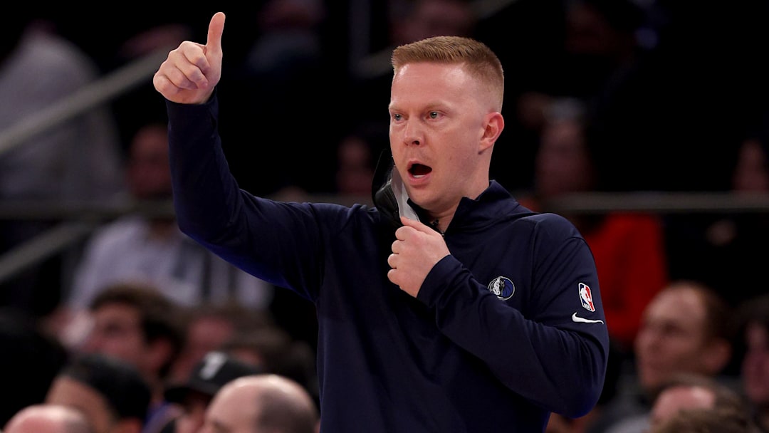 Dallas Mavericks, Sean Sweeney