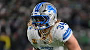 Detroit Lions linebacker Alex Anzalone (34).
