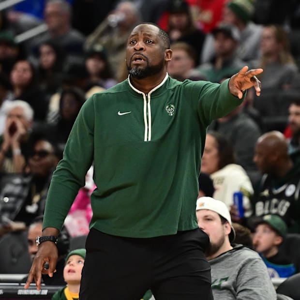 Milwaukee head coach Bucks Adrian Griffin