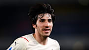 Sandro Tonali of AC Milan celebrates the victory at the end...