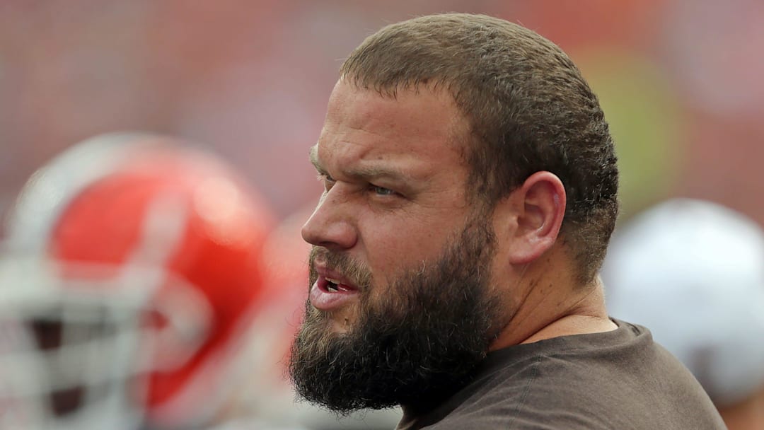 Cleveland Browns left guard Joel Bitonio