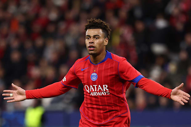 Désiré Doué celebrating.