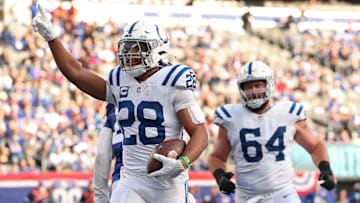 Jonathan Taylor of the Indianapolis Colts scores