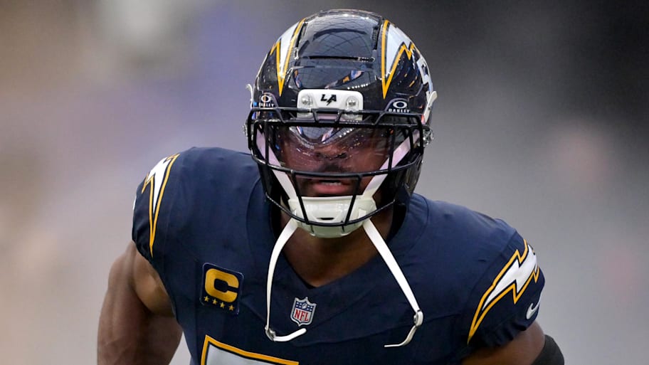 Chargers edge Khalil Mack