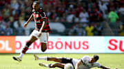 Lorran não se firmou no time principal do Flamengo