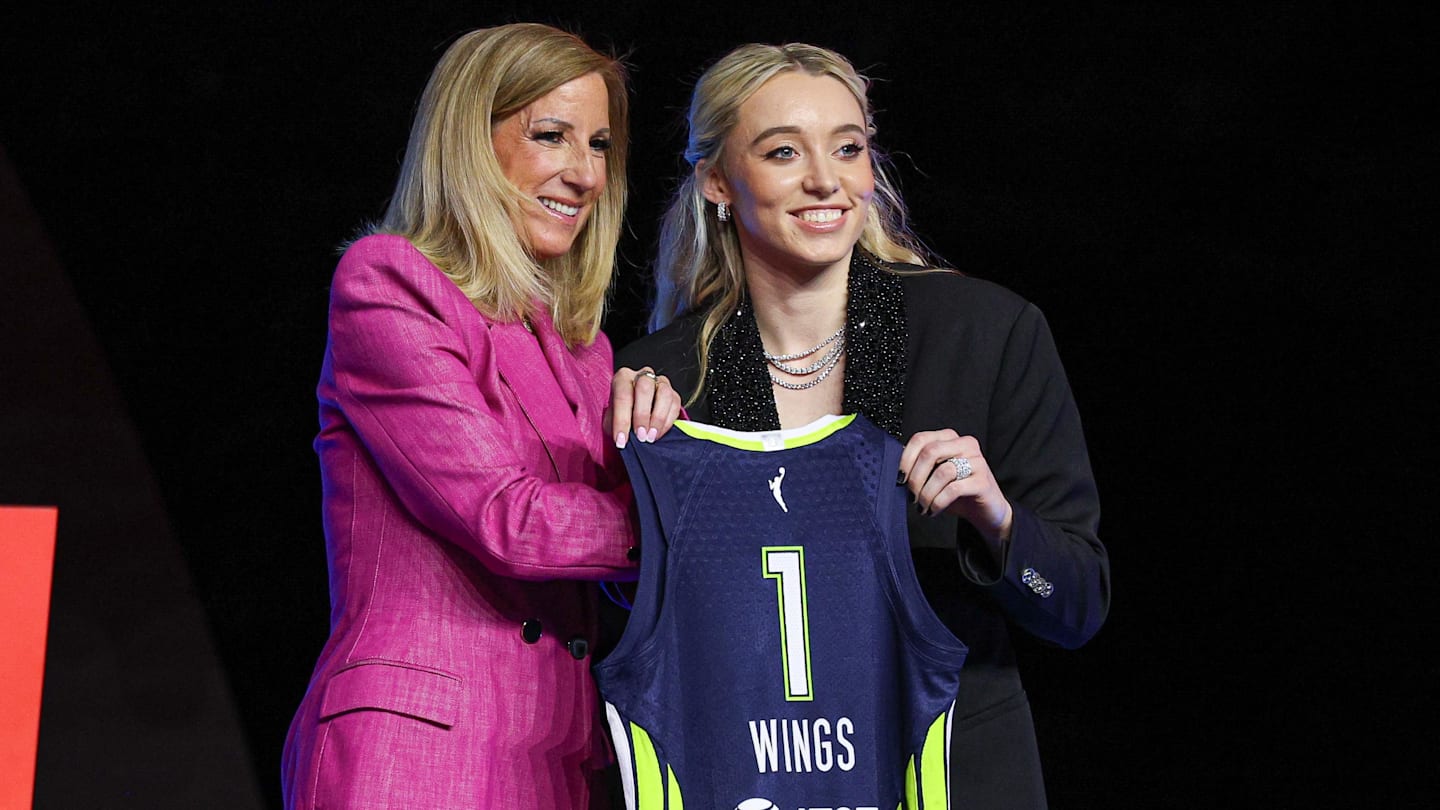 Paige Bueckers, little brother Drew share heartwarming moment at WNBA Draft
