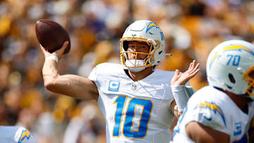 Los Angeles Chargers v Pittsburgh Steelers