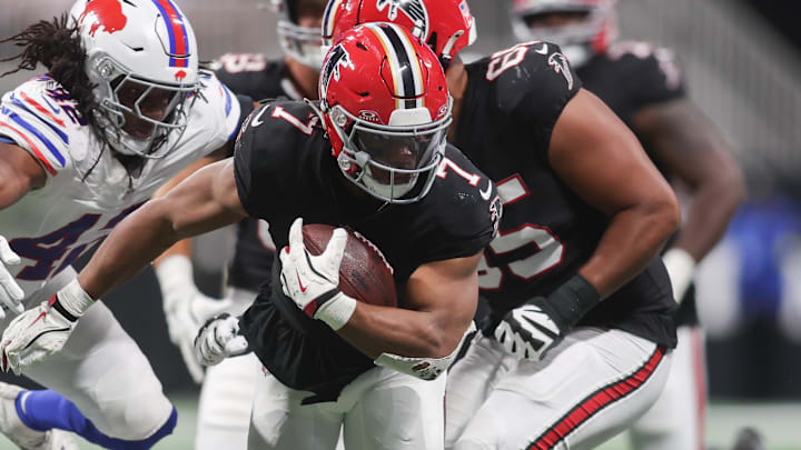Former NFL Superstar RB Lends High Praise To Falcons Bijan Robinson 