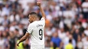 Atacante fez dois gols no Bernabéu
