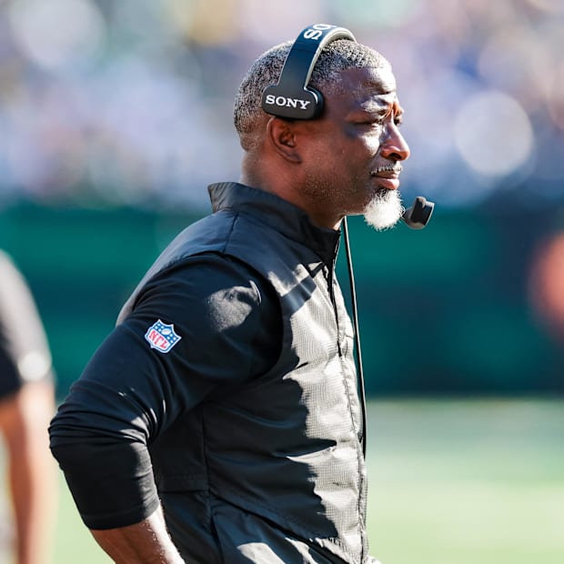 Jets head coach Aaron Glenn