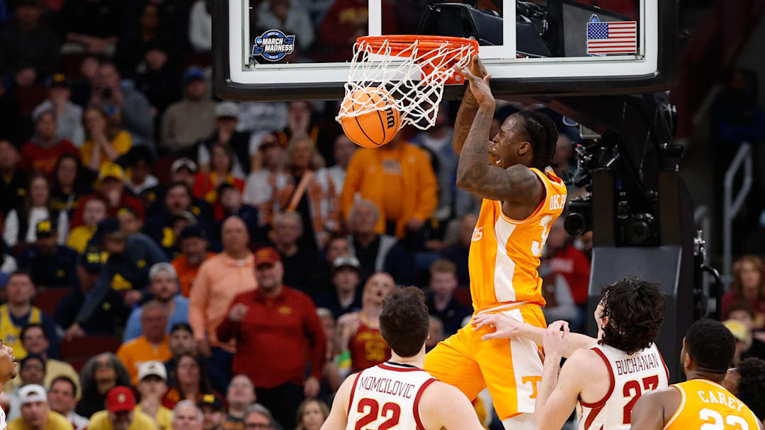 Tennessee Volunteers forward Felix Okpara (34) 