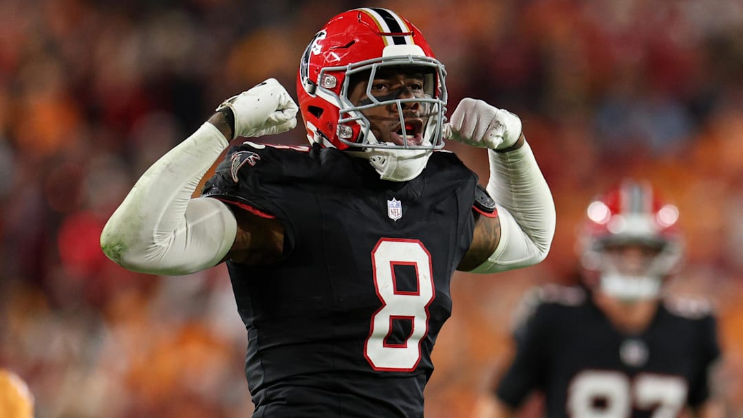 Dec 11, 2025; Tampa, Florida, USA; Atlanta Falcons tight end Kyle Pitts Sr. (8) reacts after catching a pass against the Tampa Bay Buccaneers during the second quarter at Raymond James Stadium. 