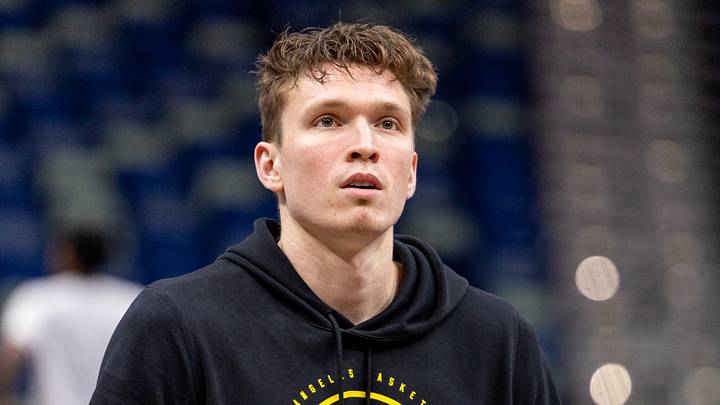 Los Angeles Lakers forward Dalton Knecht (4) warms up before the game against the New Orleans Pelicans at Smoothie King Center on Nov. 14, 2025.