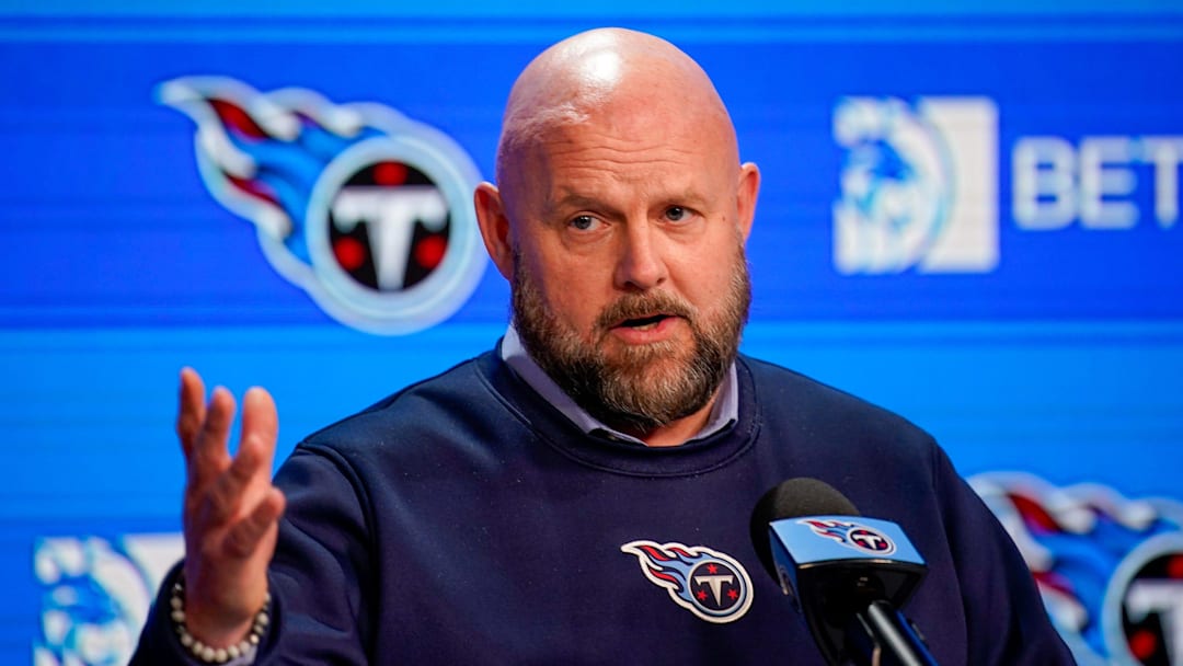 Tennessee Titans offensive coordinator Brian Daboll Tennessee Titans offensive coordinator Brian Daboll