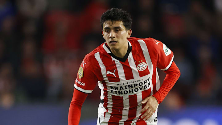 Richard Ledezma habría llegado a un acuerdo para firmar con Chivas Richard Ledezma habría llegado a un acuerdo para firmar con Chivas