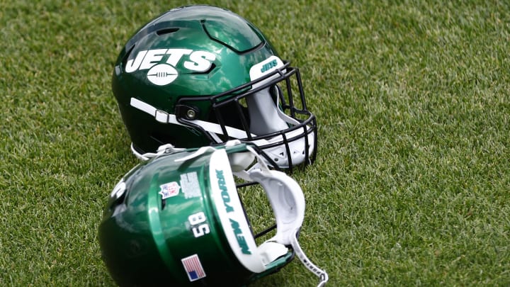 Jets Unveil New Stealth Black Alternate Helmet