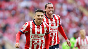 Chivas hará modificación en su uniforme para el Clásico Nacional