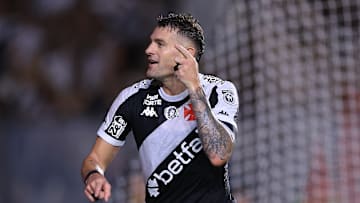 Vegetti é um dos titulares do Vasco para o embate contra o São Paulo