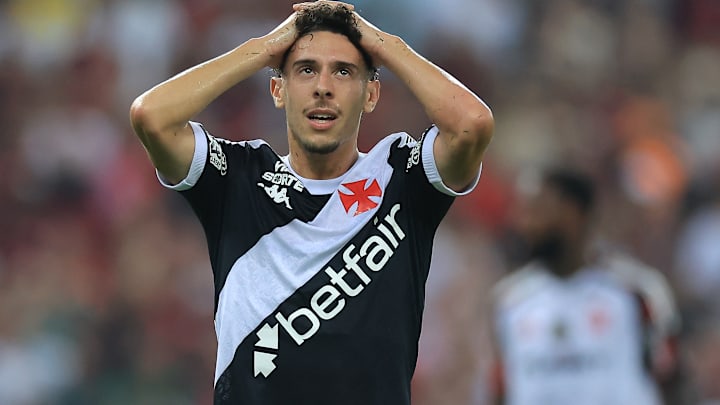 Nuno Moreira retorna ao XI inicial do Vasco contra o Vitória Nuno Moreira retorna ao XI inicial do Vasco contra o Vitória