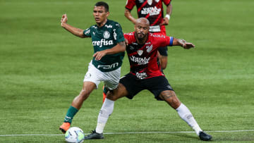 Athletico-PR e Palmeiras se enfrentam nesta segunda feira (06).