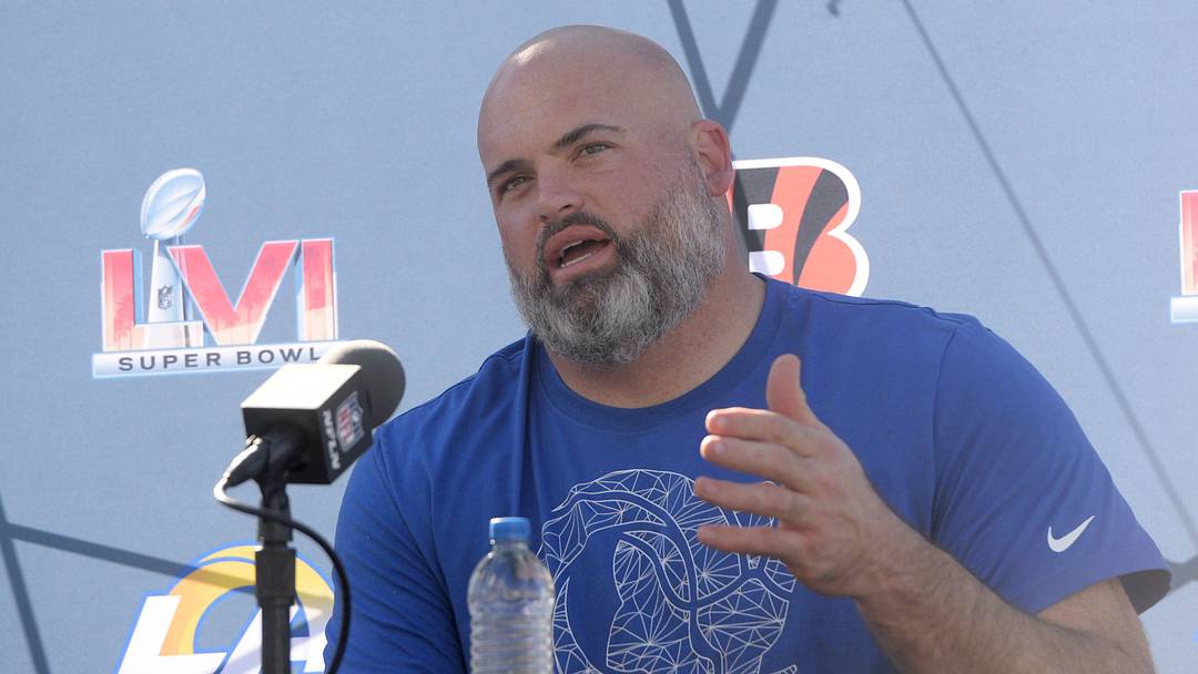 Andrew Whitworth, tackle for the LA Rams, talks with reporters on Super Bowl Media Day at William Rolland Stadium on Friday, Feb 11, 2022.

Super Bowl Media Day 17