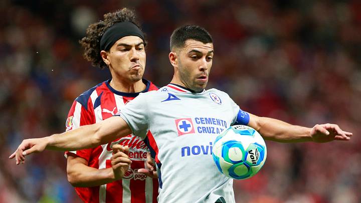 Toluca midfielder Erick Gutiérrez, left, and Cruz Azul midfielder Érik Lira are their respective team's captains. Toluca and Cruz Azul play Saturday in the Campeón de Campeones to determine the 2026 Liga MX champion.