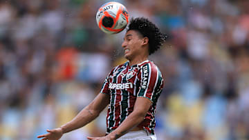 Lateral-esquerdo se lesionou no clássico de ida da decisão