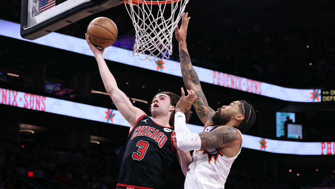 Chicago Bulls v Phoenix Suns