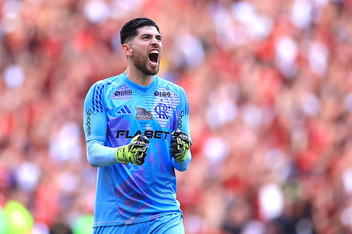 Rossi foi o grande nome do Flamengo no Mineirão
