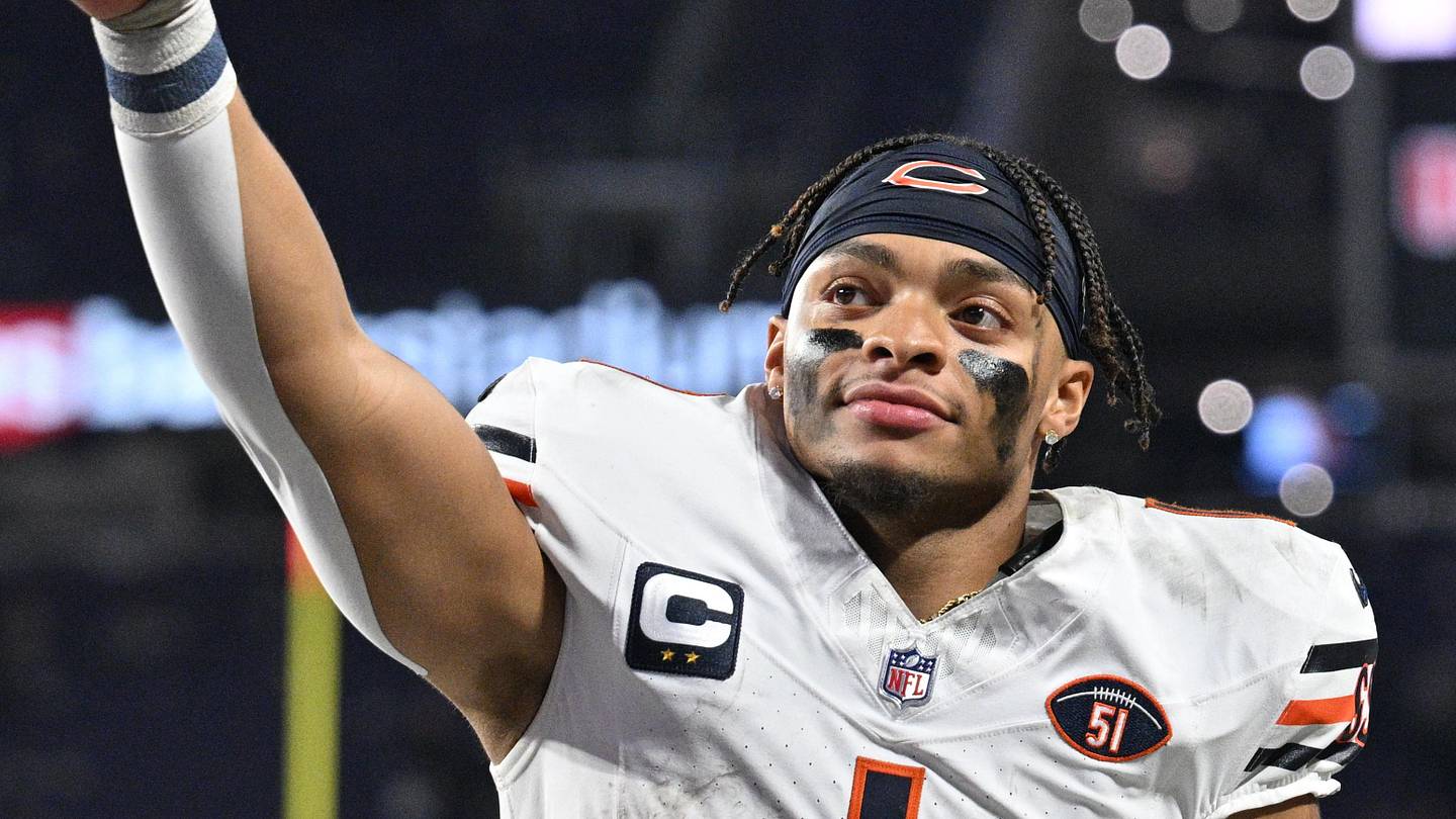 Justin Fields Makes Light of Steelers Coach's Idea to Have Him Return Kickoffs - Vimarsana News