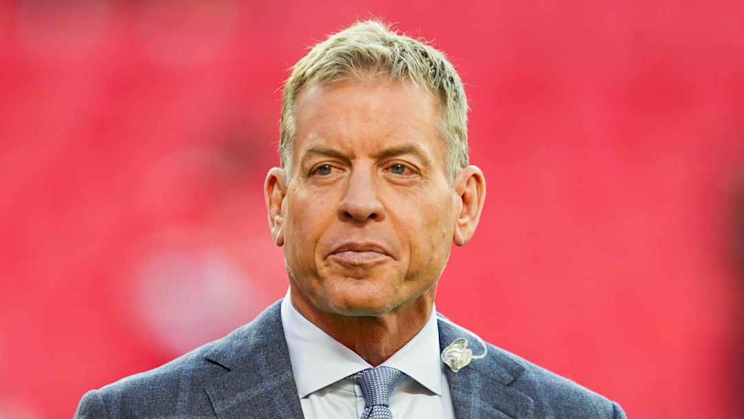 NFL broadcaster Troy Aikman