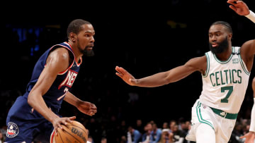 Apr 25, 2022; Brooklyn, New York, USA; Brooklyn Nets forward Kevin Durant (7) drives to the basket