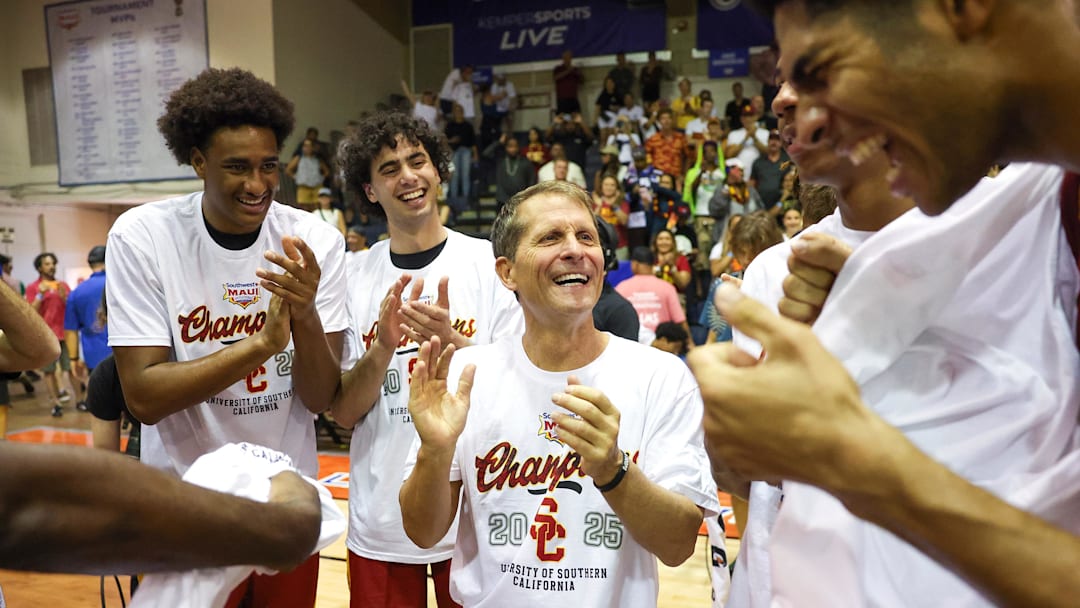 Nov 26, 2025; Lahaina, HI, USA;  USC Trojans head coach Eric Musselman reacts with his team after they defeated the Arizona State Sun Devils in the championship match at Lahaina Civic Center. Mandatory Credit: Marco Garcia-Imagn Images