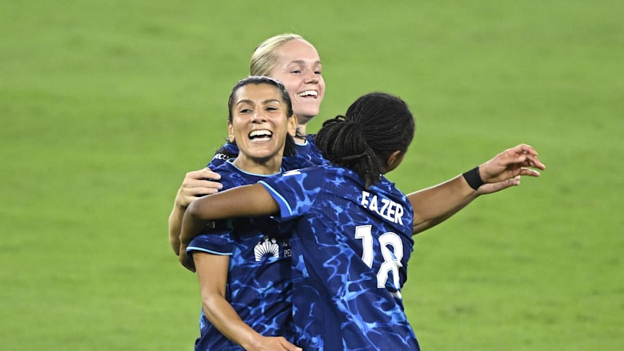San Diego Wave celebrate a goal