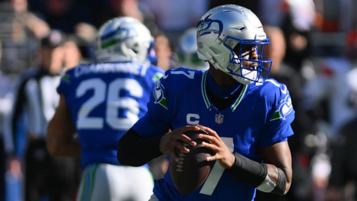 Oct 29, 2023; Seattle, Washington, USA; Seattle Seahawks quarterback Geno Smith (7) against the Cleveland Browns at Lumen Field.