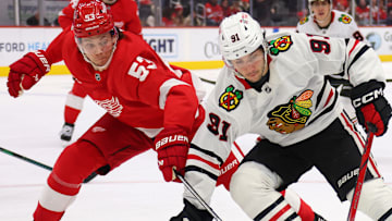Chicago Blackhawks v Detroit Red Wings