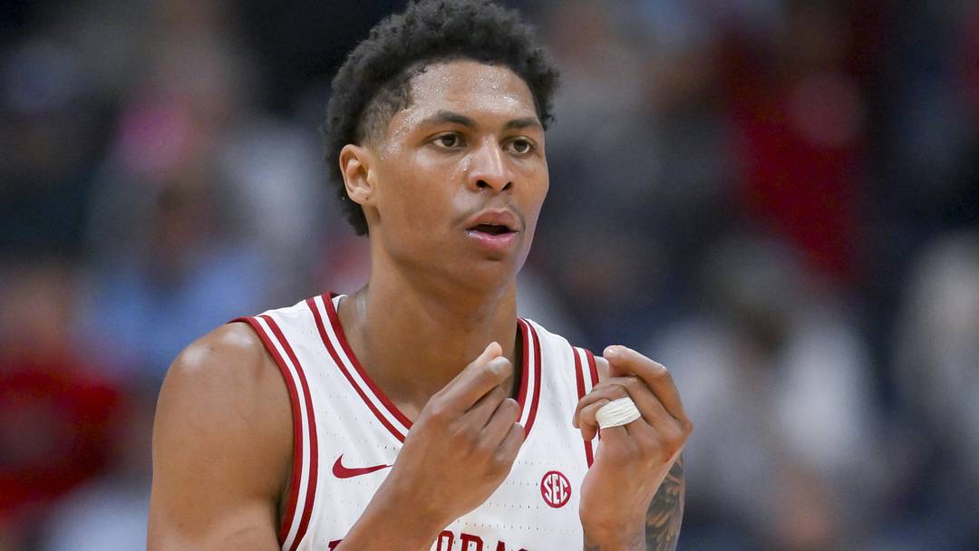 Arkansas Razorbacks guard Meleek Thomas (1) reacts after a made three point basket during the second half at Bridgestone Arena. 