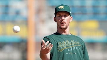 Sep 11, 2021; Oakland, California, USA; Oakland Athletics starting pitcher Chris Bassitt (40) warms