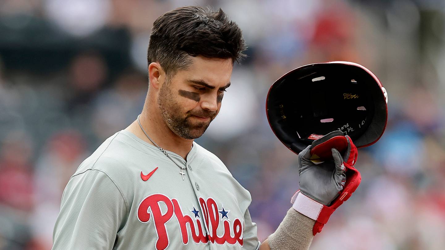 Fans are going to hate the Phillies' plan for struggling bench player - Vimarsana News