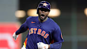 Yordan Álvarez firmó un contrato hasta 2028 con los Astros de Houston