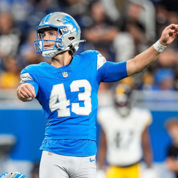 Detroit Lions kicker Jake Bates (43) 