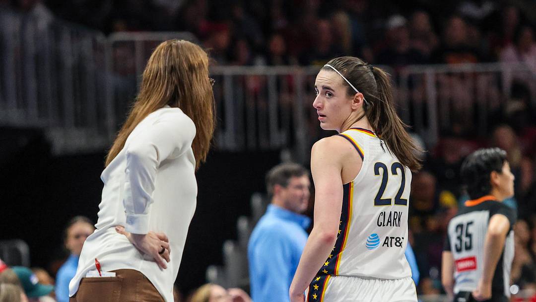 Jun 20, 2026; Atlanta, Georgia, USA; Indiana Fever guard Caitlin Clark (22) looks back at Indiana Fever head coach Stephanie White during the game against the Atlanta Dream during the second quarter at State Farm Arena. Mandatory Credit: Jordan Godfree-Imagn Images Jun 20, 2026; Atlanta, Georgia, USA; Indiana Fever guard Caitlin Clark (22) looks back at Indiana Fever head coach Stephanie White during the game against the Atlanta Dream during the second quarter at State Farm Arena. Mandatory Credit: Jordan Godfree-Imagn Images