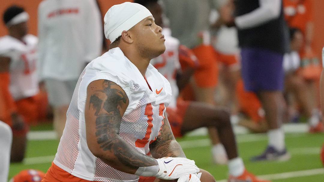 Clemson defensive lineman Peter Woods (11) during Clemson football's first fall 2025 practice at the Allen N. Reeves Football Complex in Clemson, S.C. Thursday, July 31, 2025. Clemson defensive lineman Peter Woods (11) during Clemson football's first fall 2025 practice at the Allen N. Reeves Football Complex in Clemson, S.C. Thursday, July 31, 2025.