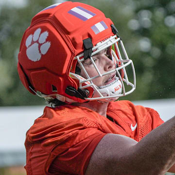 Clemson Tigers tight end Ian Schieffelin could be a breakout star for the football program after starring for the basketball team.