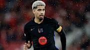 R. Araujo - FC Barcelone