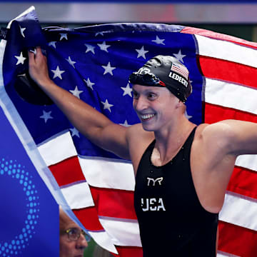 Katie Ledecky captured her seventh 800-meter freestyle world championship title in Singapore on Saturday.