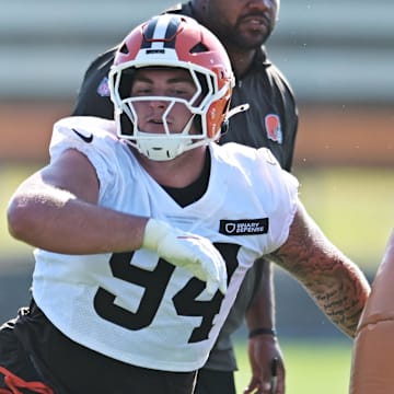 Cleveland Browns defensive tackle Mason Graham (94) runs a drill . Mandatory Credit: Ken Blaze-Imagn Images
