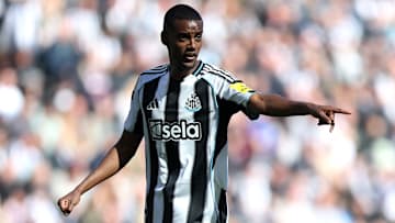 Novo reforço do Liverpool, Isak sacudiu o Mercado da Bola na Europa 
