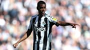 Alexander Isak va connaître ses édbuts avec Liverpool.