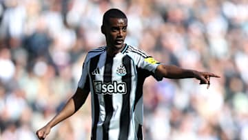 Alexander Isak im Newcastle-Trikot. In der kommenden Saison könnte er das Liverpool-Shirt tragen